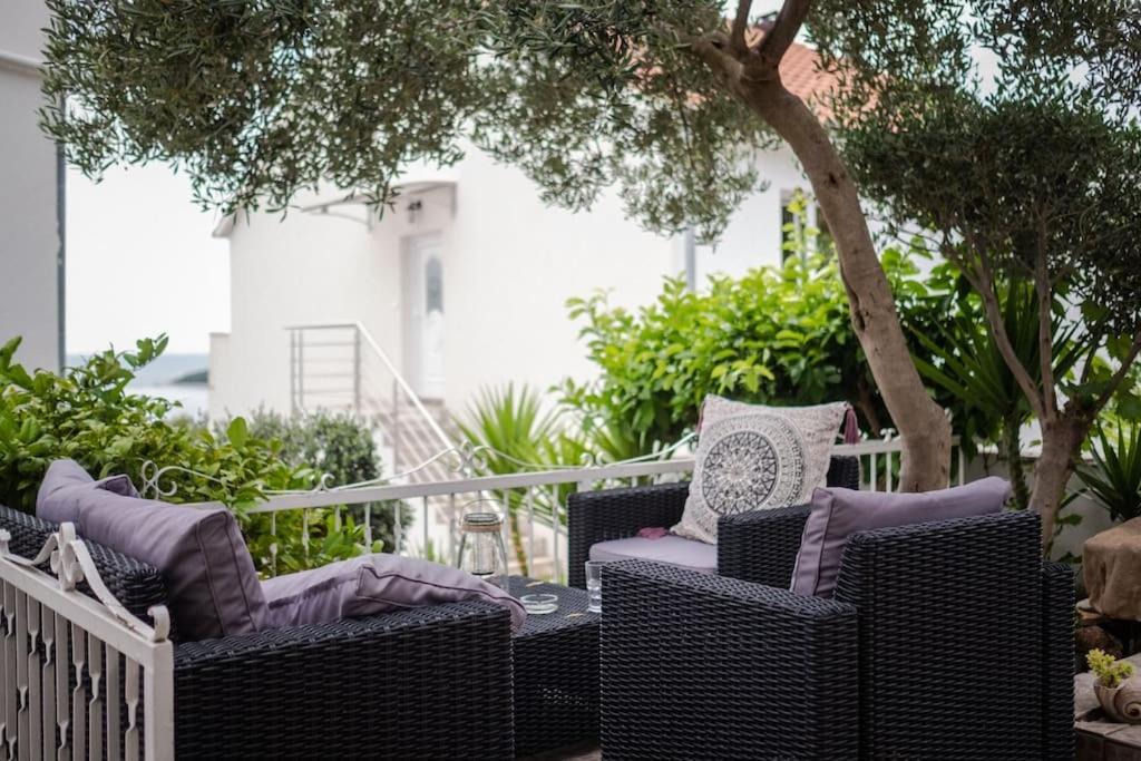 Apartman Tino With Two Sunny Terace Hvar Town Exterior foto